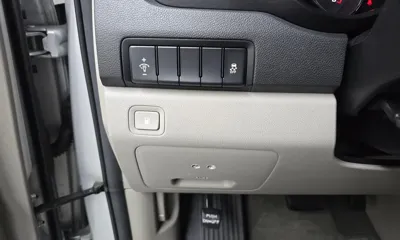 Kia Canival 2019, 118472 км, за 8527.24 USD - фото 16