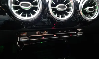 Mercedes-Benz A-Class 2020, 72523 км, за 11661.24 USD - фото 15