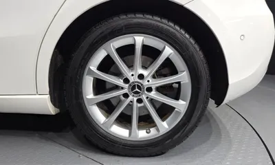 Mercedes-Benz A-Class 2020, 72523 км, за 11661.24 USD - фото 21