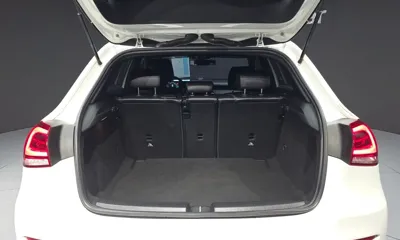 Mercedes-Benz A-Class 2020, 72523 км, за 11661.24 USD - фото 29