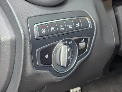 Mercedes-Benz C-Class 2021, 13500 км, за 60430.87 USD - фото 9