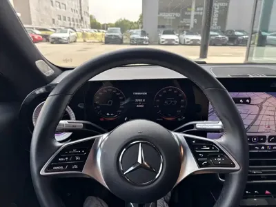 Mercedes-Benz 奔驰CLA新能源