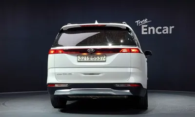 Kia Canival 2021, 52257 км, за 15754.23 USD