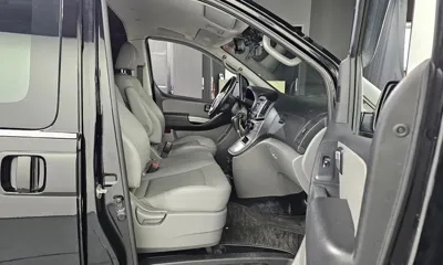 Hyundai Starex 2018, 113644 км, за 7947.89 USD - фото 12