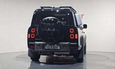 Land Rover Defender 2024, 29439 км, за 65338.61 USD