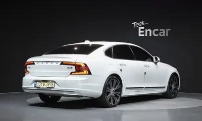Volvo S90 2023, 93530 км, за 23337.44 USD