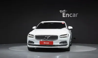 Volvo S90 2023, 93530 км, за 23337.44 USD