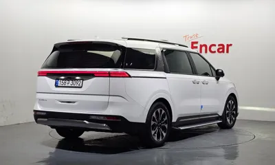 Kia Canival 2023, 63474 км, за 20511.81 USD