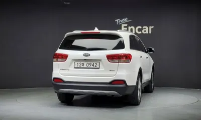 Kia Sorento 2016, 114098 км, за 8927.4 USD