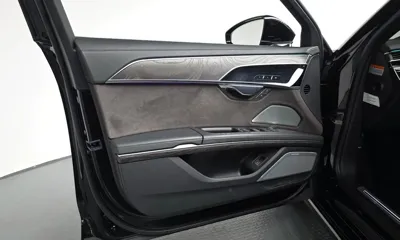 Audi A8 2023, 39847 км, за 51116.73 USD - фото 24