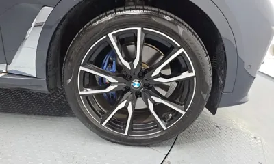 BMW X7 2022, 14007 км, за 66419.2 USD - фото 21