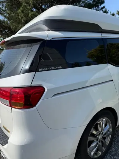 Kia Canival 2016, 129000 км, за 8469.06 USD