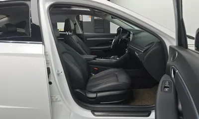 Hyundai Sonata 2020, 38110 км, за 11205.22 USD - фото 26