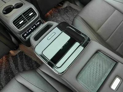 Mercedes-Benz GLS 2024, 41000 км, за 107119.76 USD - фото 18