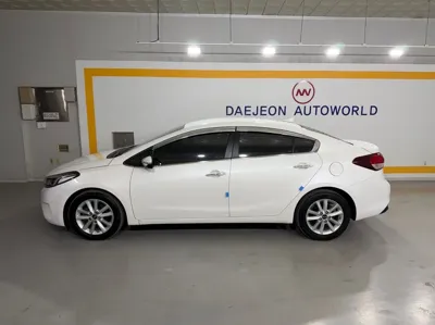 Kia K3 2016, 169769 км, за 4569.53 USD