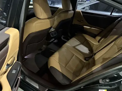 Lexus ES 2018, 60000 км, за 20363.16 USD - фото 9