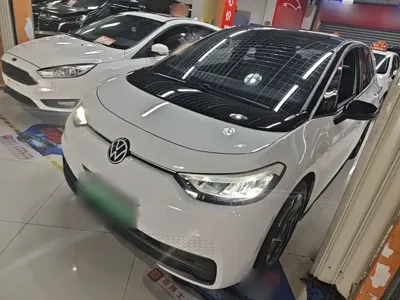 Volkswagen ID.3 2025, 42600 км, за 13557.53 USD
