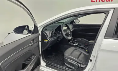 Hyundai Avante 2020, 42435 км, за 8855.19 USD - фото 10