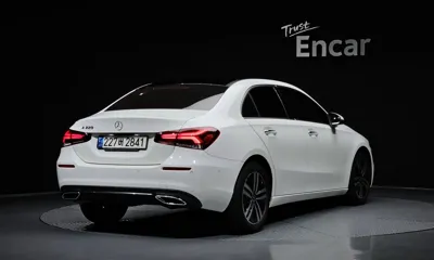 Mercedes-Benz A-Class 2021, 56704 км, за 15682.03 USD