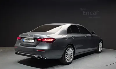 Mercedes-Benz E-Class 2022, 23705 км, за 26374.95 USD