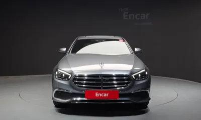 Mercedes-Benz E-Class 2022, 23705 км, за 26374.95 USD