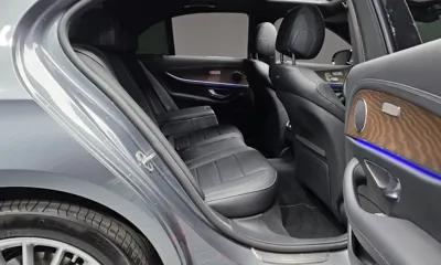 Mercedes-Benz E-Class 2022, 23705 км, за 26191.41 USD - фото 11