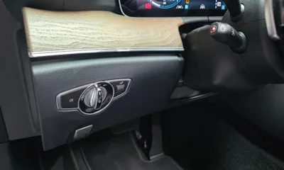 Mercedes-Benz E-Class 2022, 23705 км, за 26191.41 USD - фото 20