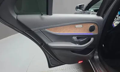 Mercedes-Benz E-Class 2022, 23705 км, за 26191.41 USD - фото 25