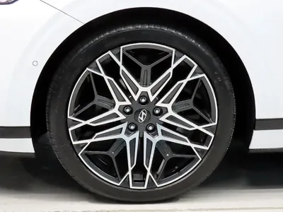 Hyundai Grandeur 2023, 49959 км, за 24484.71 USD - фото 20