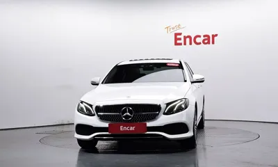 Mercedes-Benz E-Class 2017, 81161 км, за 15203.61 USD