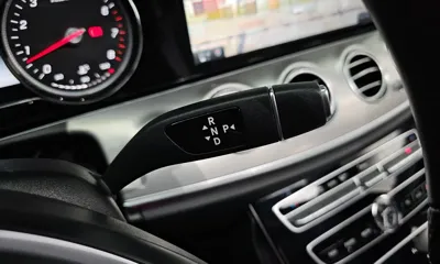 Mercedes-Benz E-Class 2017, 81161 км, за 15097.81 USD - фото 9