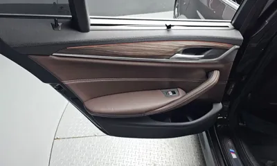 BMW 5-Series 2019, 48430 км, за 20772.28 USD - фото 25
