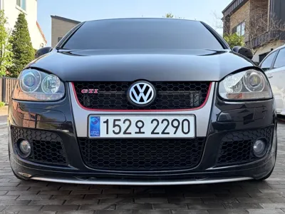 Volkswagen Golf 2008, 254000 км, за 4594.98 USD