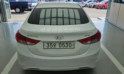 Hyundai Avante 2012, 163023 км, за 2931.6 USD