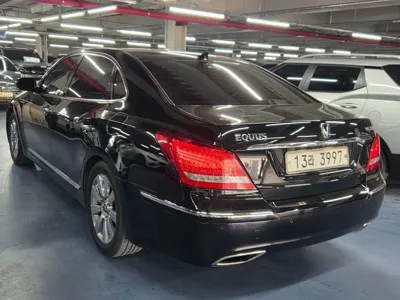 Hyundai Equus 2010, 171239 км, за 2862.35 USD
