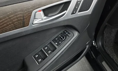 Hyundai Genesis 2015, 106945 км, за 8139.61 USD - фото 30