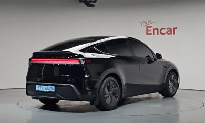 Tesla Model Y 2025, 9971 км, за 42019.57 USD