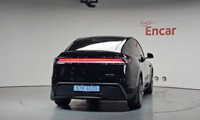 Tesla Model Y 2025, 9971 км, за 42019.57 USD