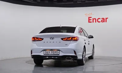 Hyundai Sonata 2018, 119287 км, за 4558.97 USD