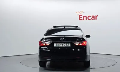 Hyundai Sonata 2011, 161141 км, за 1854.3 USD