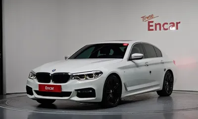 BMW 5-Series · 2018 год