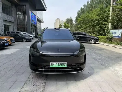 AITO 问界 AITO M9 · 2024 год