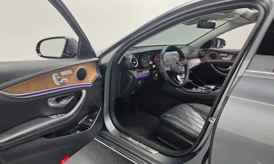 Mercedes-Benz E-Class 2018, 101416 км, за 14535.97 USD - фото 10