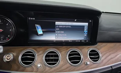 Mercedes-Benz E-Class 2018, 101416 км, за 14535.97 USD - фото 27