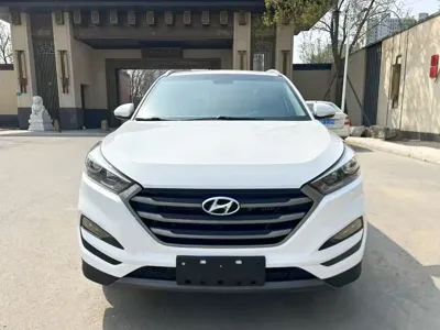 Hyundai Tucson 2017, 40000 км, за 4643.36 USD