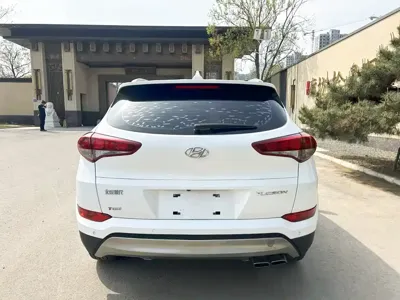 Hyundai Tucson 2017, 40000 км, за 4643.36 USD