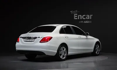 Mercedes-Benz C-Class 2016, 83992 км, за 9712.59 USD