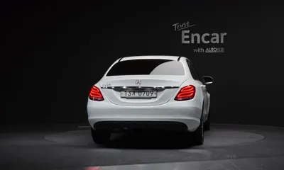 Mercedes-Benz C-Class 2016, 83992 км, за 9712.59 USD
