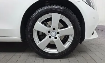 Mercedes-Benz C-Class 2016, 83992 км, за 9712.59 USD
