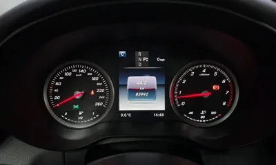 Mercedes-Benz C-Class 2016, 83992 км, за 9712.59 USD - фото 8